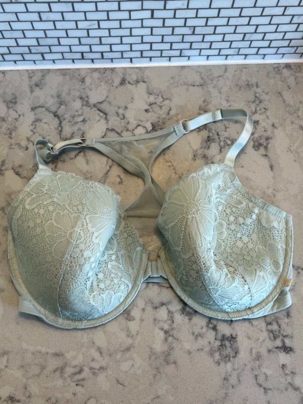 *NWOT* Victoria's Secret Racerback Demi Bra Size 36DDD
